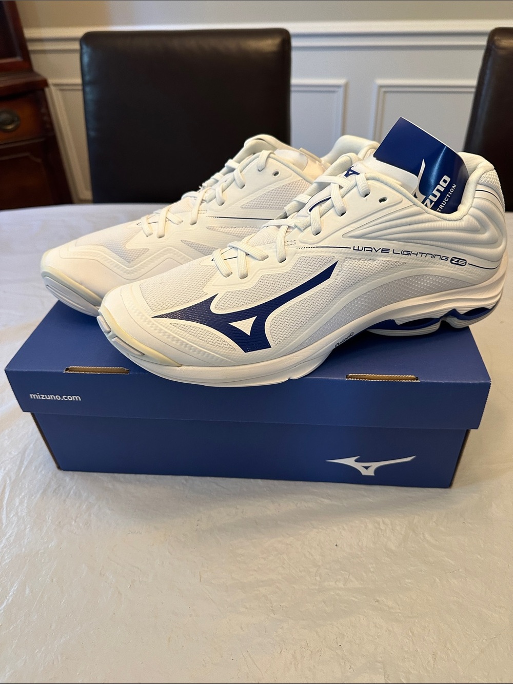 Mizuno Wave Lightning Z6 Men's Athletic Volleyball Shoes - White/Navy